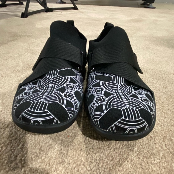 Size 40 (Mens Size 9) 1Hund Trainer Pro - Dancheong - Picture 4 of 5